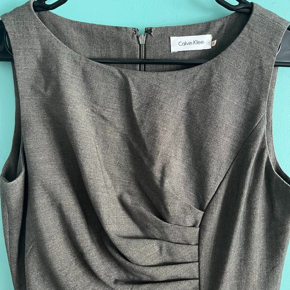 NWOT Calvin Klein Wear To Work Pleated Sleeveless Gray Dress Size 6 - Picture 4 of 5